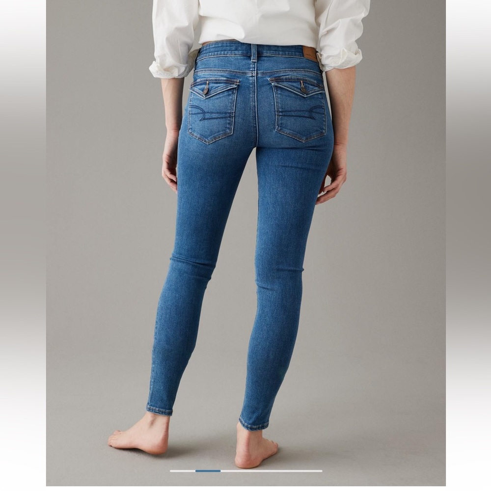NWOT American Eagle Jegging size 6 short high rise